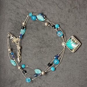 Chico's blue silver tone wire necklace